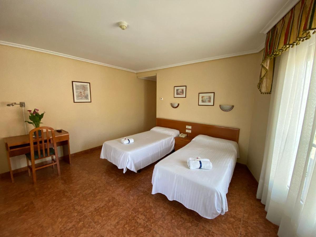 Hotel El Pozo De La Nieve Tordesillas Zewnętrze zdjęcie