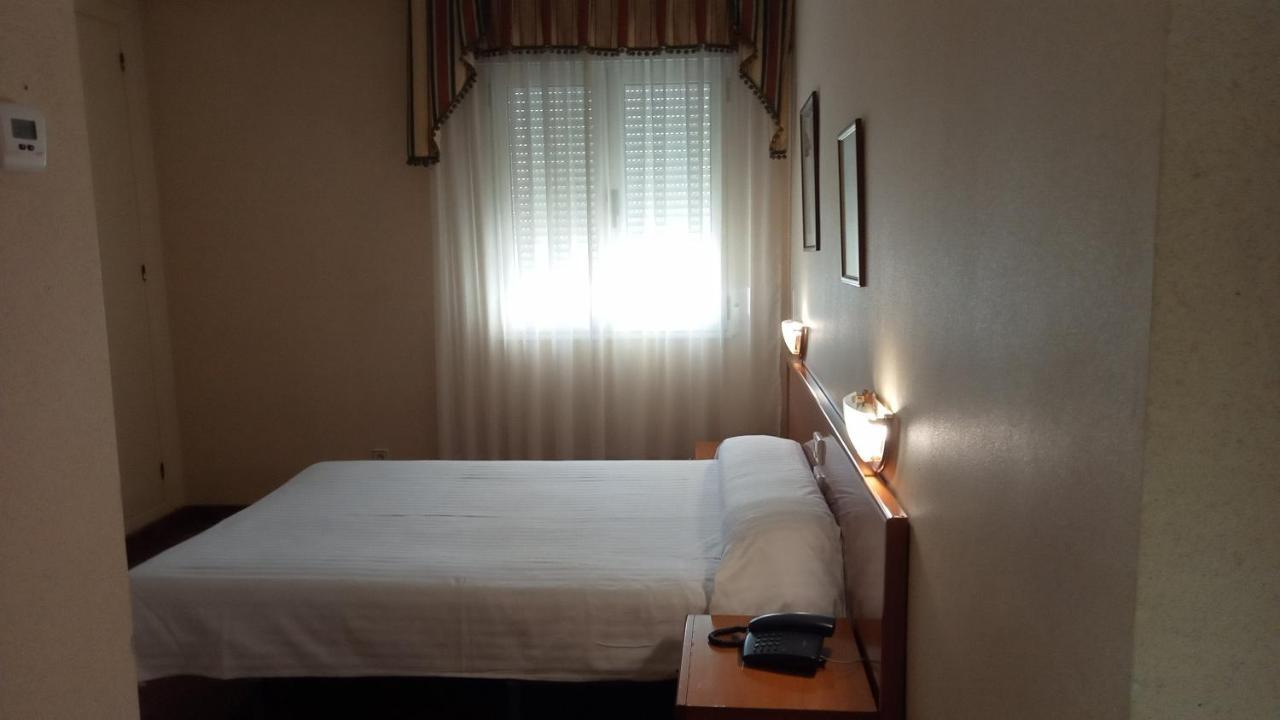 Hotel El Pozo De La Nieve Tordesillas Zewnętrze zdjęcie