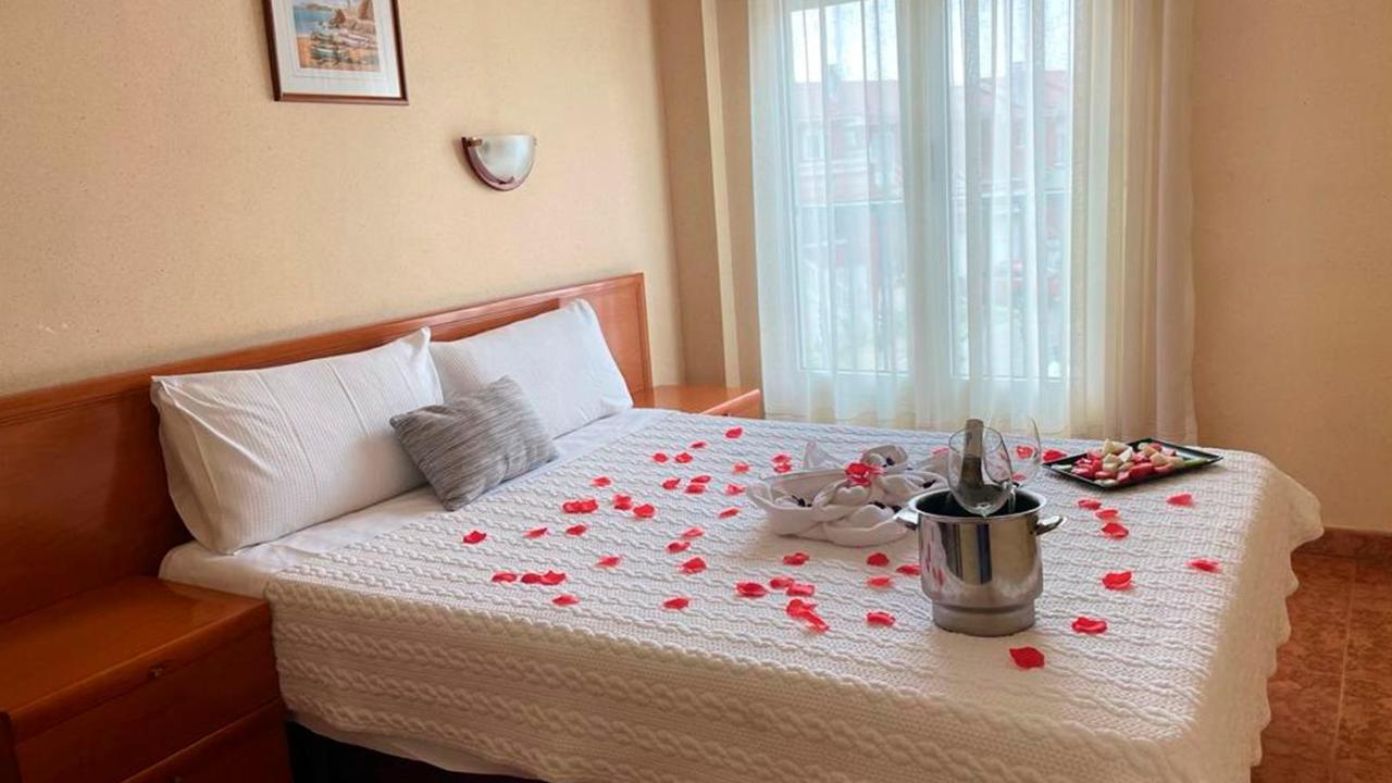 Hotel El Pozo De La Nieve Tordesillas Zewnętrze zdjęcie