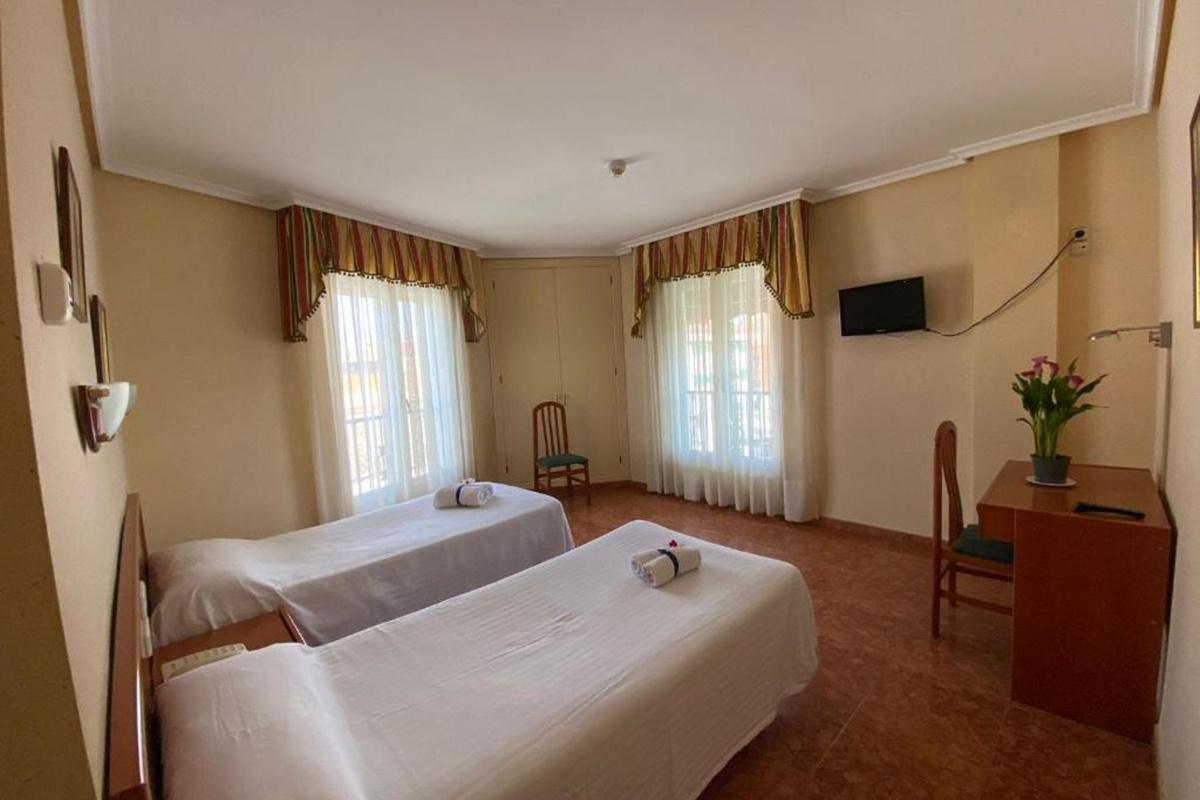 Hotel El Pozo De La Nieve Tordesillas Zewnętrze zdjęcie
